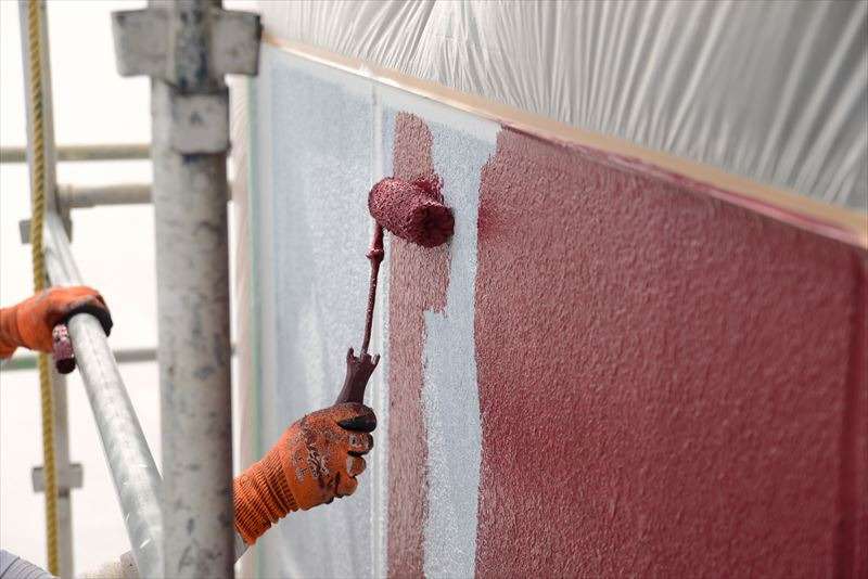 外壁を塗り直すことで外観を新品同様に仕上げバースカラーを診断
